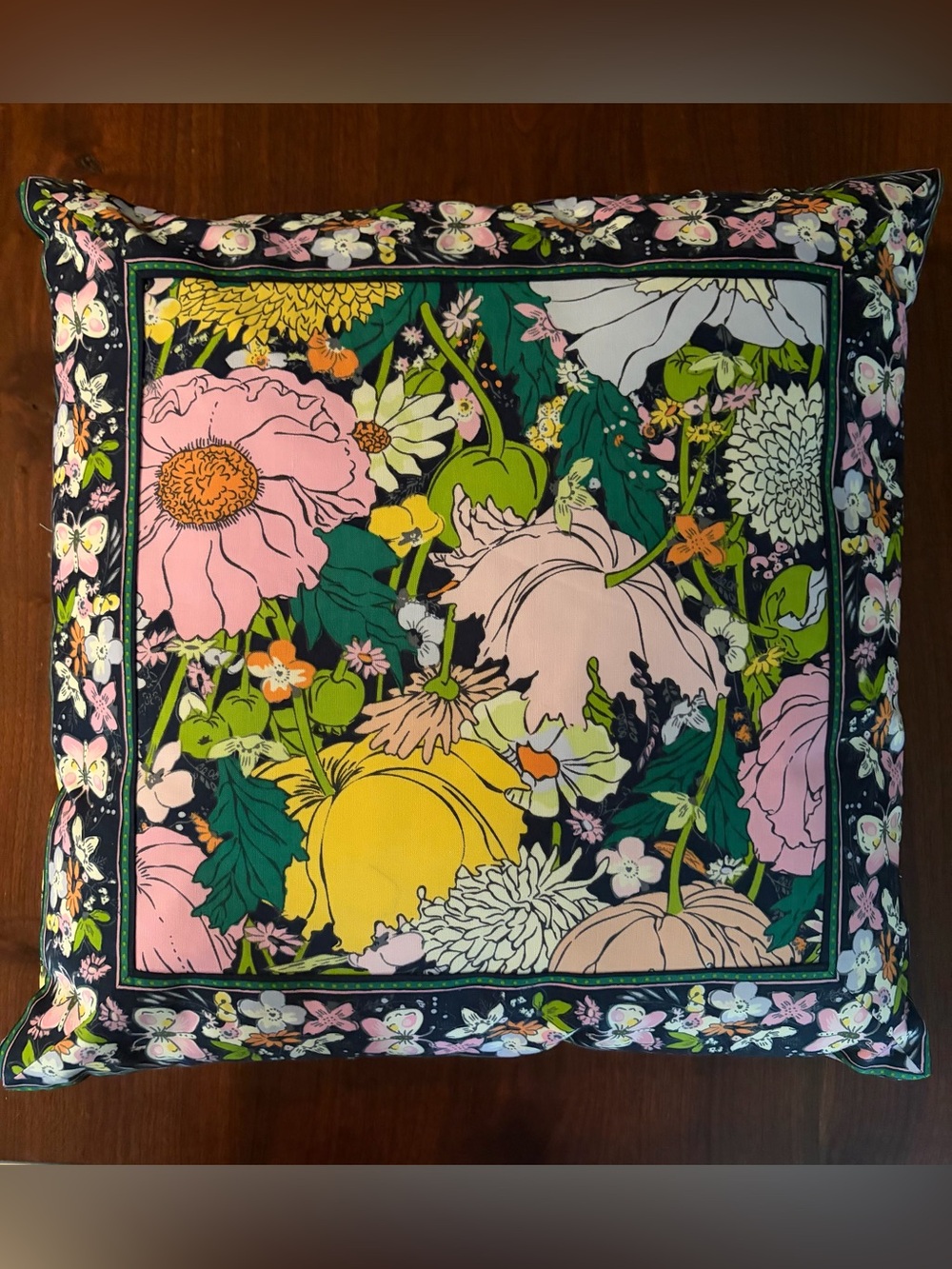 NWT! Vera Bradley Throw Pillows 17 x 17. Pumpkins Floral. Set of 2 Bloom Boom